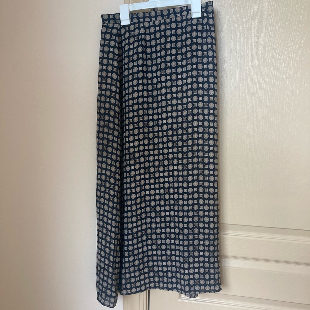 Liz Claiborne Black & Cream Patterned Women's Silk Skirt